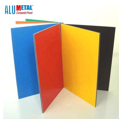 feuille d'or du plafond composé 3mm en aluminium ACP de panneau de 1570mm pour l'intérieur 5800mm