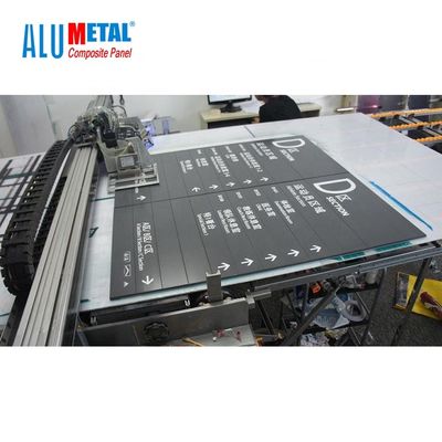impression UV 4mm de PE de 1500mm de façade composée en aluminium blanche de panneau