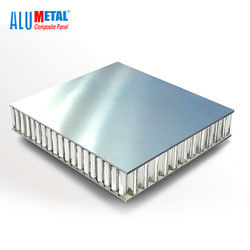 Le nid d'abeilles en aluminium léger lambrisse l'espace 0.04mm de 2300mm