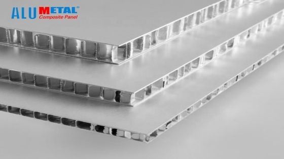 4 x 8 GV 10000mm en aluminium de panneau &quot;sandwich&quot; de la marine 4mm de panneau de nid d'abeilles de 500mm