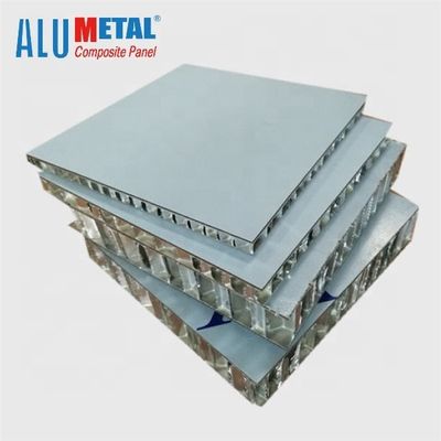Feuille en aluminium 2200mm de panneau de nid d'abeilles du polypropylène A2 ignifuge 1.5mm
