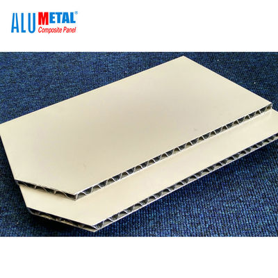 3mm B1 de clôture franc ont perforé l'alliage composé du panneau 5005 de panneau ondulé en aluminium