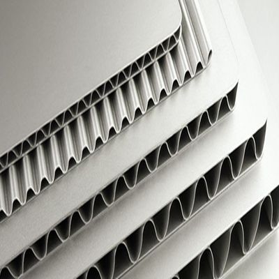 1500 x 4000 millimètres A2 franc ont ridé la toiture d'aluminium couvrent le panneau composé pour le LDPE de toit