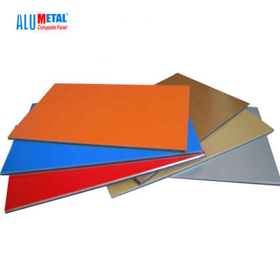 le revêtement composé en aluminium de Rainscreen de séparation de panneau de 6mm PVDF 2000mm a balayé extérieur