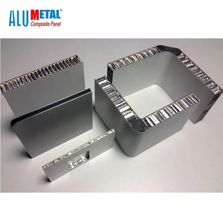Panneau en aluminium anticorrosion de nid d'abeilles 0,5 - 3.0mm pour l'usage extérieur