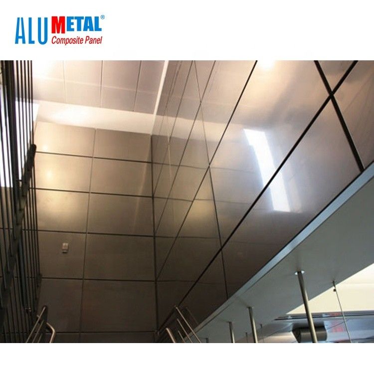 Les panneaux de revêtement composés en aluminium décoratifs de PE de 1000MM couvrent l'acier inoxydable 6mm FEVE