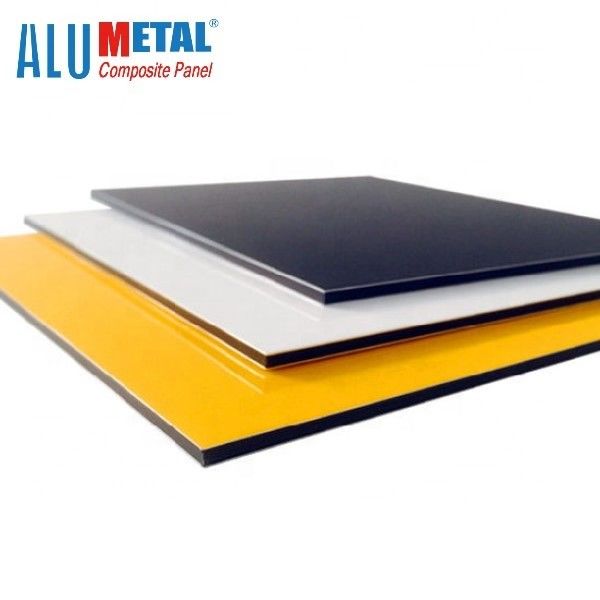 Le PE composé en aluminium évalué de panneau du feu de 0.4MM 1250mm a peint la feuille noire AA3003 ACP