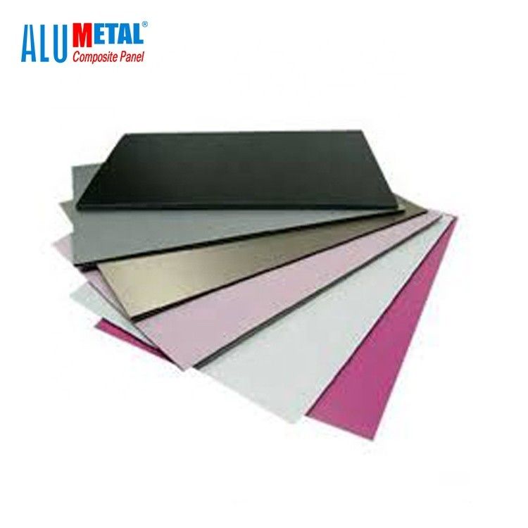 le panneau composé en aluminium de façade de PE de 0.5mm a anodisé les feuilles évaluées du feu extérieur ACP 2mm