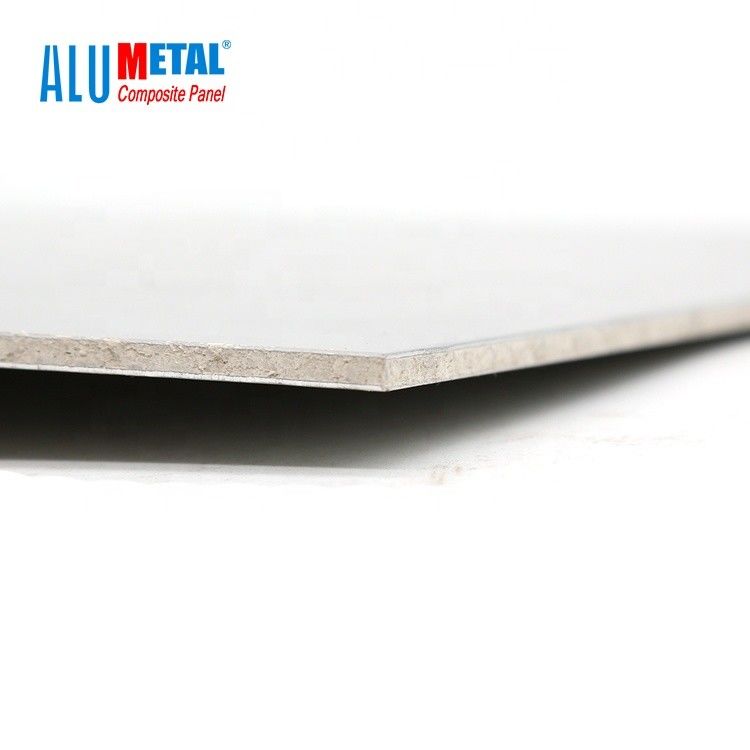 le panneau A2 composé en aluminium ignifuge de 1220mm a perforé le revêtement de PE de la feuille 3004 ACP