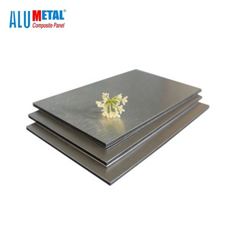 Le toit adhésif en aluminium balayé ondulé de feuille ACP lambrisse le LDPE de 1000mm 6mm